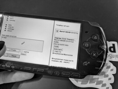 PSP running Bloat FE logged to a Mastadon instance