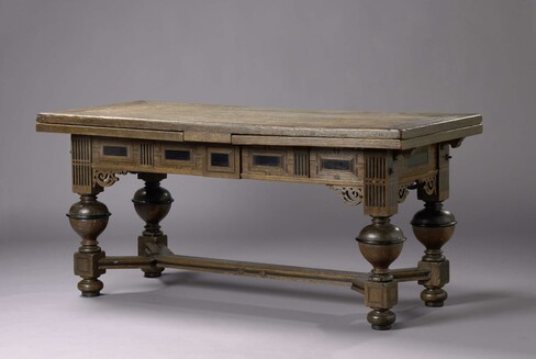 Balpoottafel, ingelegd met ebben- en palmhout. Vaasvormige poten verbonden door dubbel Y-vormig geprofileerd kruis., anonymous, c. 1620 - c. 1650