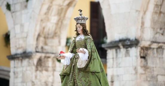 Church's surprising verdict on Virgin Mary statue weeping olive oil - Weird News - News